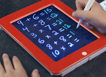 Развивает моторику